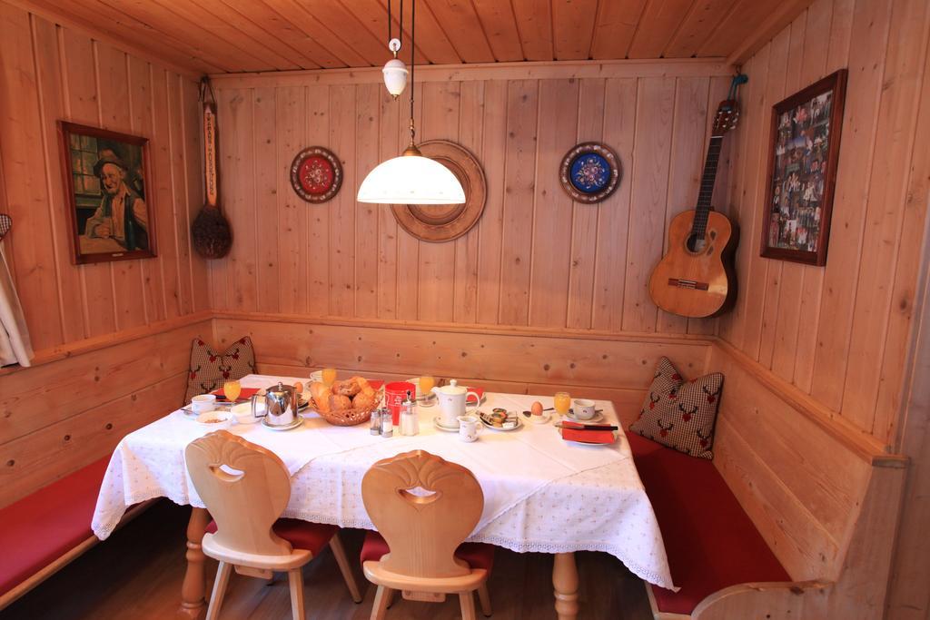 Bed and Breakfast Garni Tramans Selva di Val Gardena Camera foto